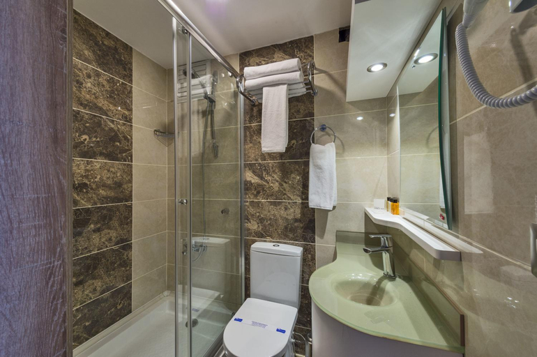 Bathroom 5, Alphonse Hotel, Fatih