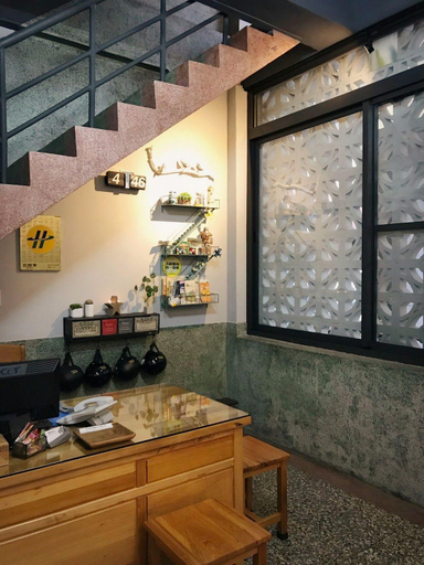 Others 3, Chia Kon Hotel, Chiayi City
