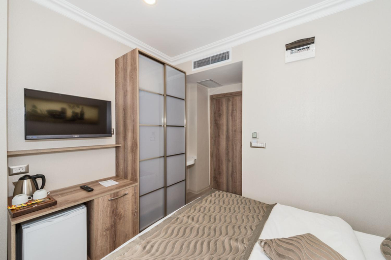 Bedroom 4, Alphonse Hotel, Fatih