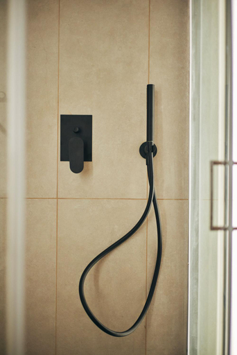 Shower 5, Galadriel Apartments, Ionian Islands