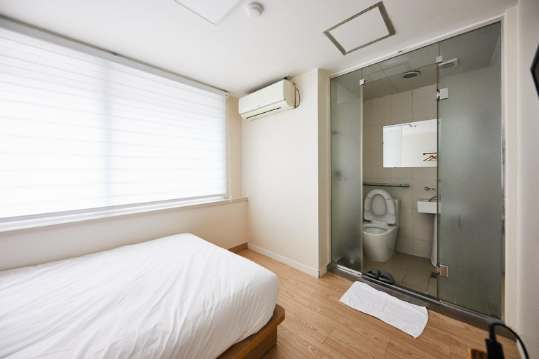 Myeongdong123HOSTEL, Jung