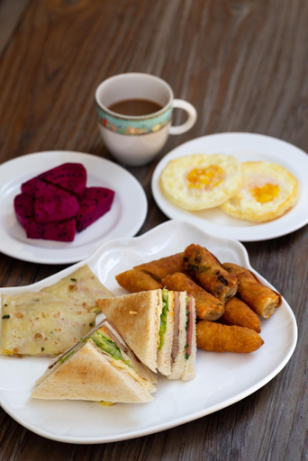 Food & Drinks 5, Rainbow Field House, Nantou