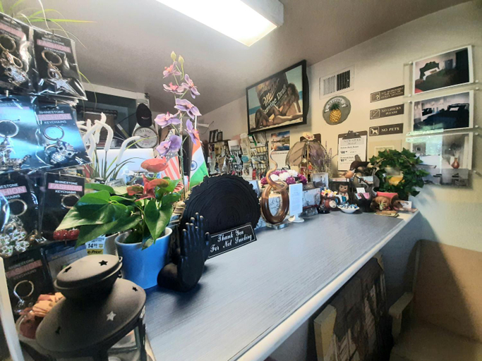 Public Area 3, Harry's Man Cave: The New Star Motel Experience, Riverside