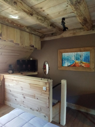 Bedroom 2, L' Auberge du chateau, Hautes-Pyrénées
