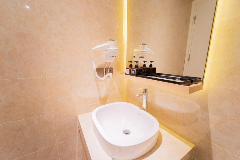 Bathroom 7
