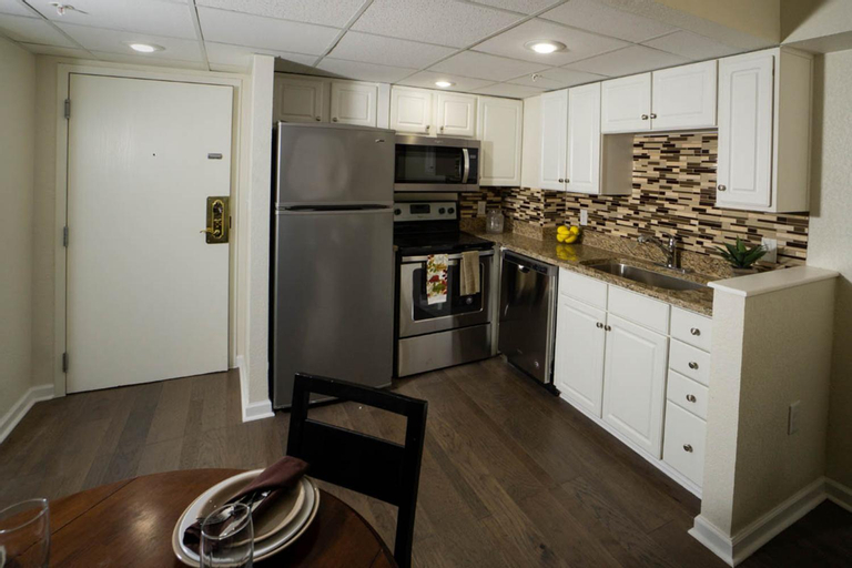 Dining Room 10
