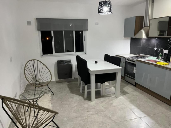 Others 4, Travel Suites Ezeiza- 5 pax- Centro Eze- Shoppings a 8 min, Esteban Echeverría