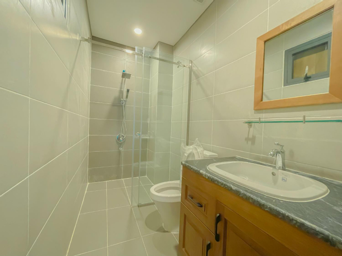 Bathroom 8