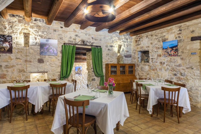Food & Drinks 4, Masseria Fortificata Lo Zafferaneto, Syracuse
