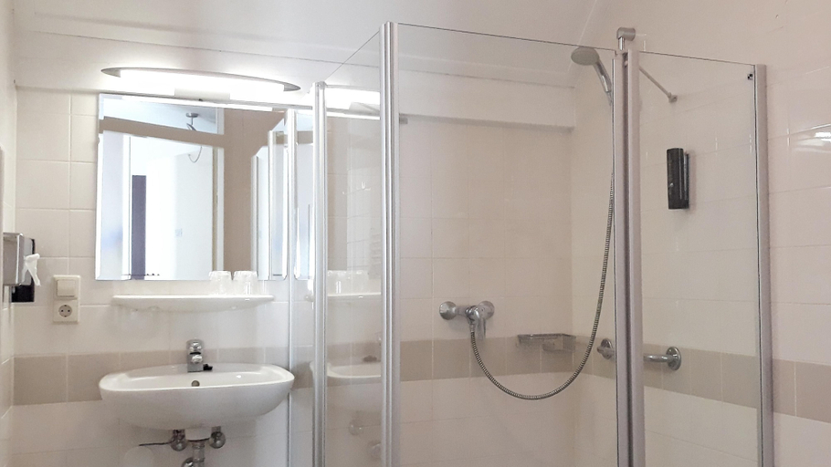 Bathroom 3, Landgoedhotel Woodbrooke, Lochem