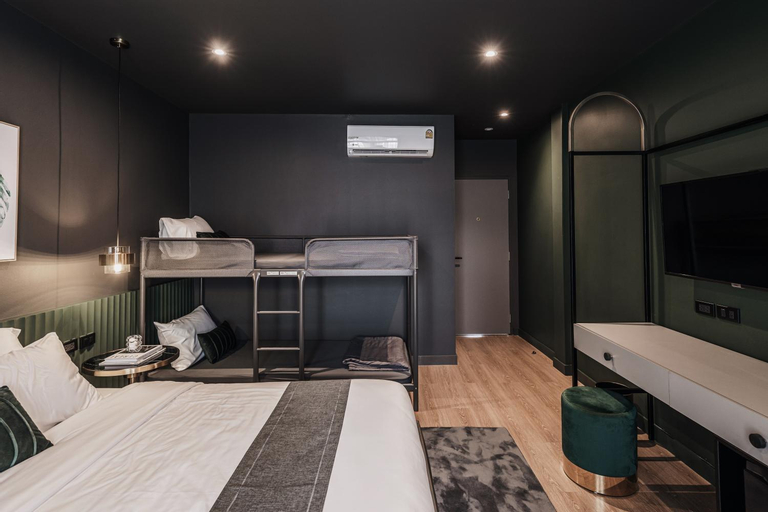Bedroom 27