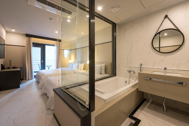 Others 5, Brown Dot Hotel Guseo, Geumjeong