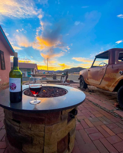 Food & Drinks, Hikers Cimarron Inn & RV Park LLC, Colfax