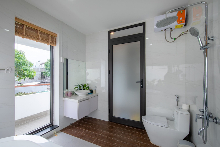 Bathroom 3, MAY CHILL HOUSE VILLA, Da Nang