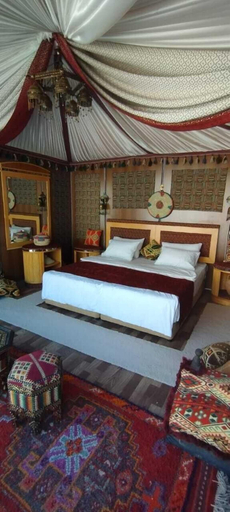 Bedroom 2, Desert Sand Camp, Quaira