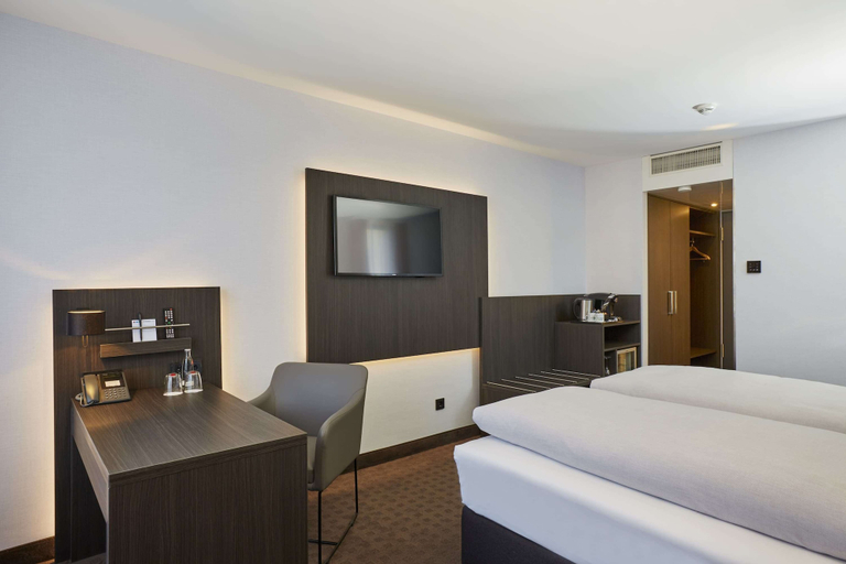 Bedroom 3, H4 Hotel Residenzschloss Bayreuth, Bayreuth