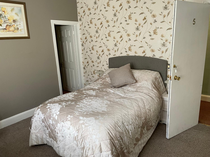 Others 5, the Dartmoor bnb, Devon