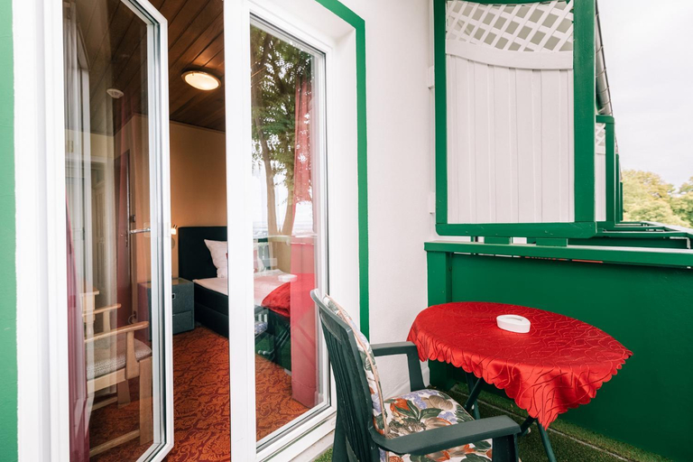 Others 2, Hotel Hasenjager, Northeim
