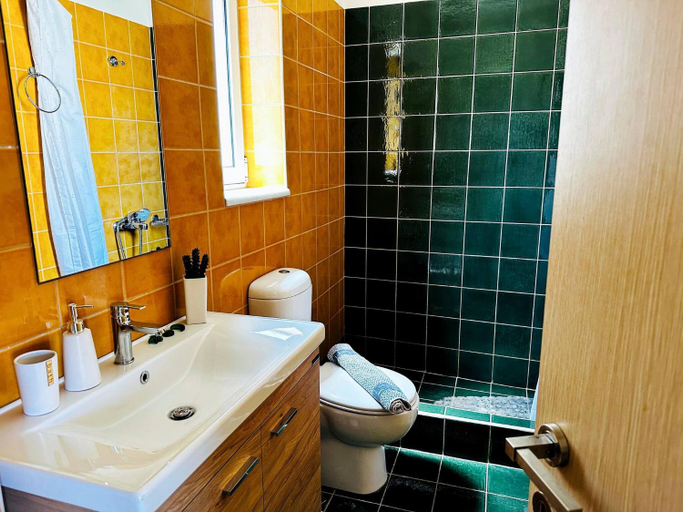 Bathroom, Cozy Snuggle- 2min To Beach, 6min Walk To Old Town, Crete
