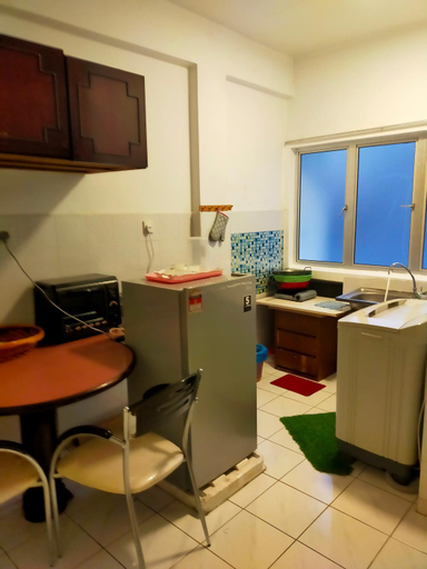 2, R2L5Y Room 3 with aircond + TV( share Toilet only), Bentong