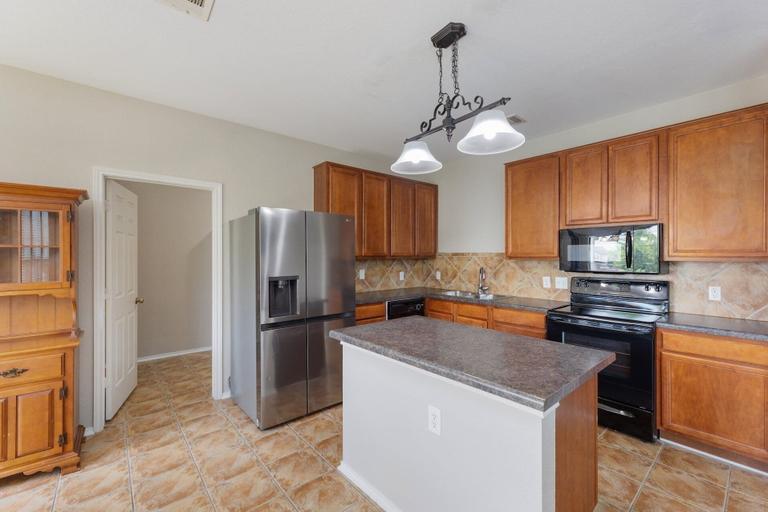 Others 3, Colony Suite - Round Rock, Williamson