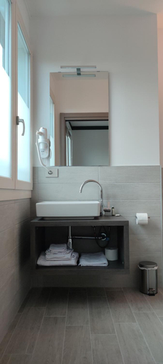 Bathroom, Suites Direzionale Carpi, Modena