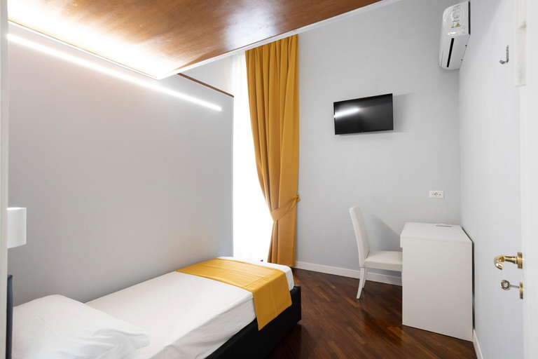 Bedroom 2, La Chambre Duomo, Napoli