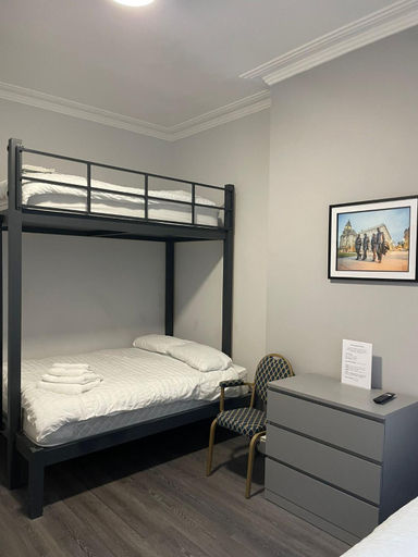 Bedroom 2, 264 The Road End, Sefton