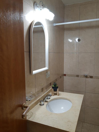 Bathroom, Hotel Brisas, Santa María