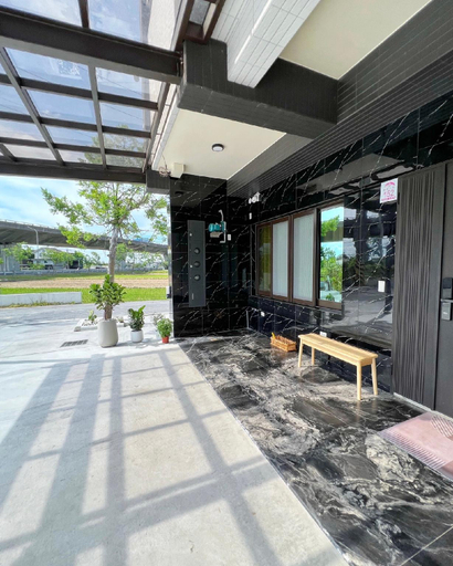 Others 4, Hush Journey, Yilan