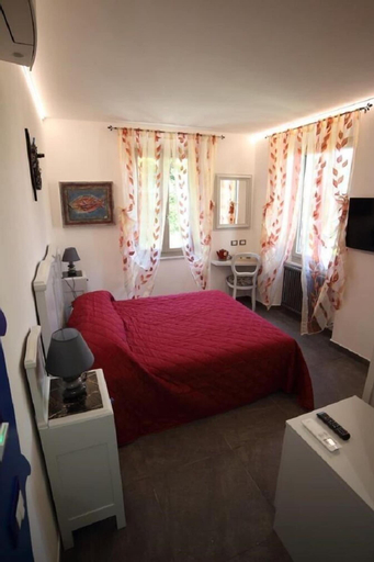 Bedroom 18