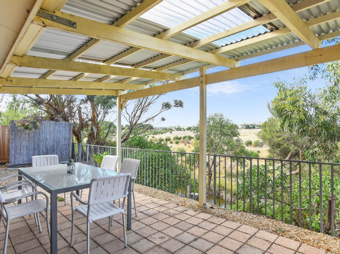 By the Beach 30 Jetty Road, Yankalilla