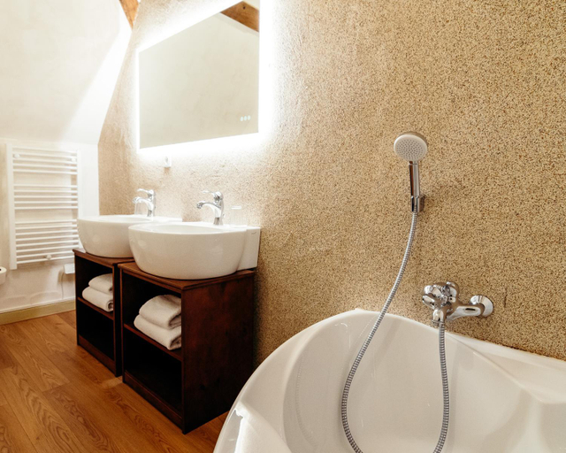 Bathroom 3, Domaine des Lumières, Aisne