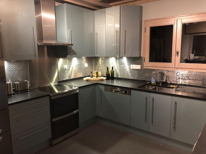 Kitchen 2, Chalet Milou, Haute-Savoie