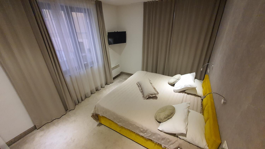 Bedroom 5, Deluxe Nortel hotel, Sarajevo