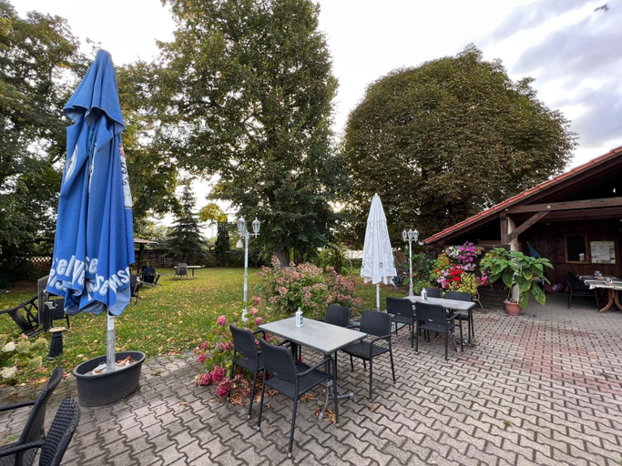 Others 5, Gasthaus Kelly, Magdeburg