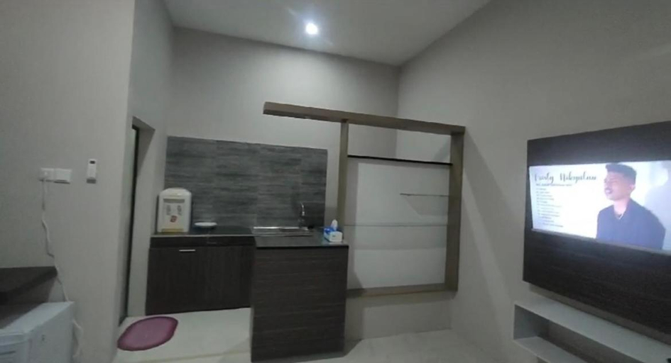 1, Kamar Adelia, Palu