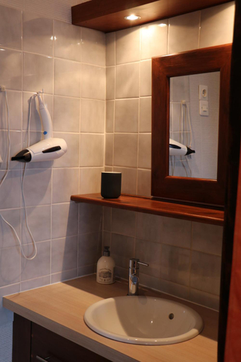 Bathroom 3, AU DETOUR DU MONT Chambres d'hotes, Ille-et-Vilaine