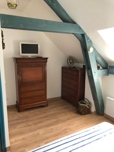 Bedroom 2, Le Bout du Monde, Manche
