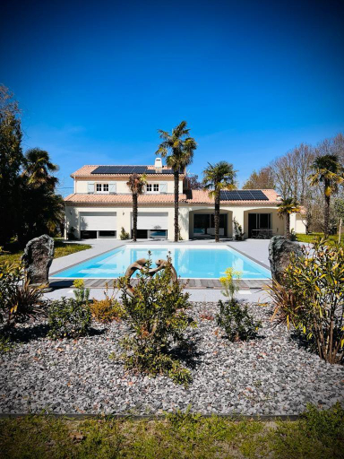 Others 5, LA MAISON CACHEE-BA, Gironde
