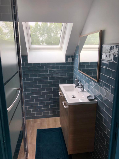 Bathroom, Le Bout du Monde, Manche