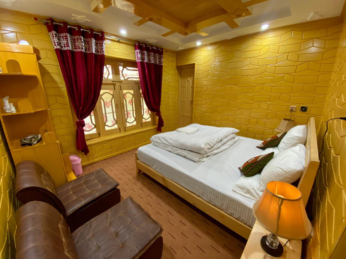 Bedroom 2, North Palace Khaplu, Northern Areas