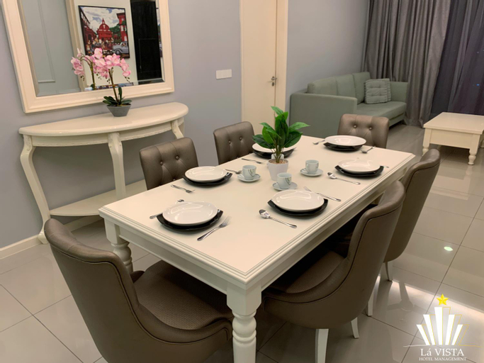 Dining Room 26