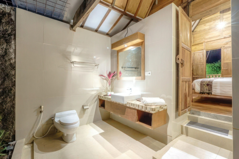 Bathroom 22