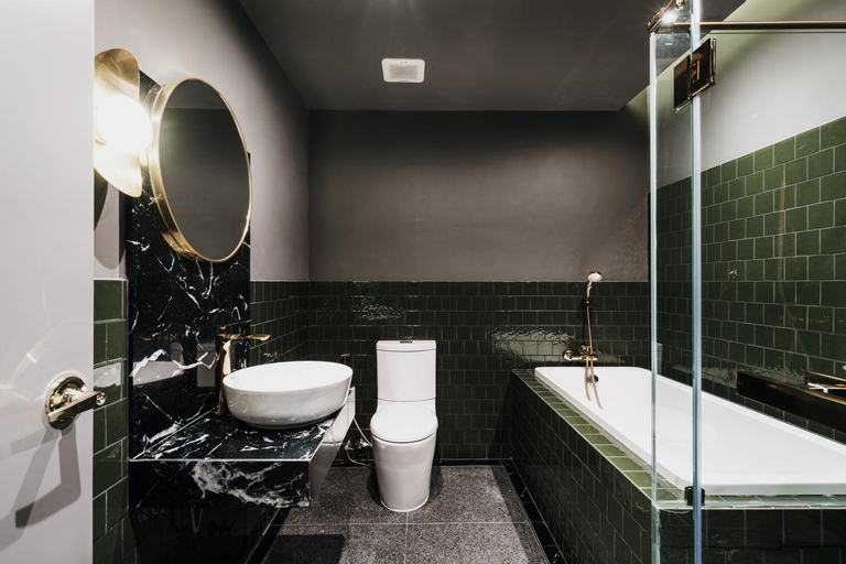 Bathroom 27
