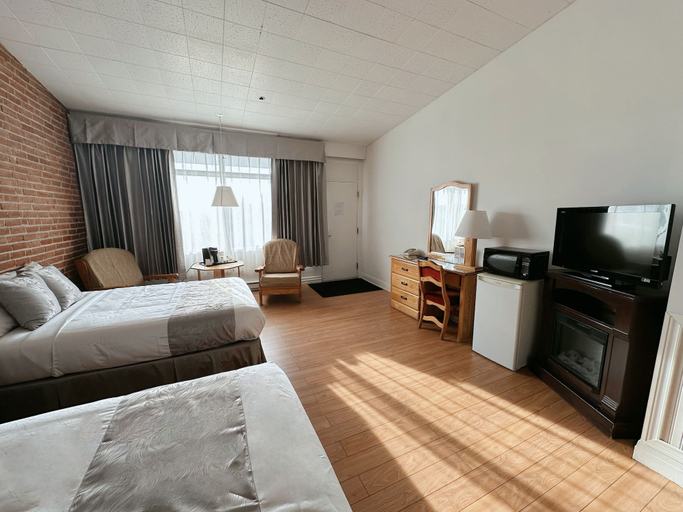 Others 4, Hotel La Caravelle, Manicouagan