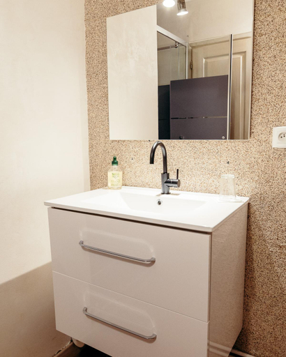 Bathroom 3, Domaine des Lumières, Aisne