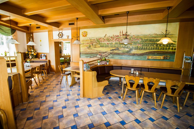 Food & Drinks 4, Zur Länd, Freising