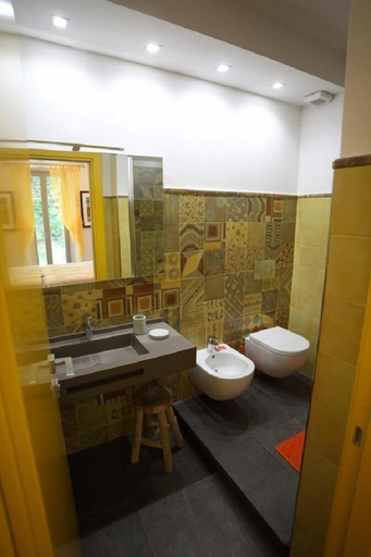 Bathroom 5, 5 Terre Pelagos 1, La Spezia
