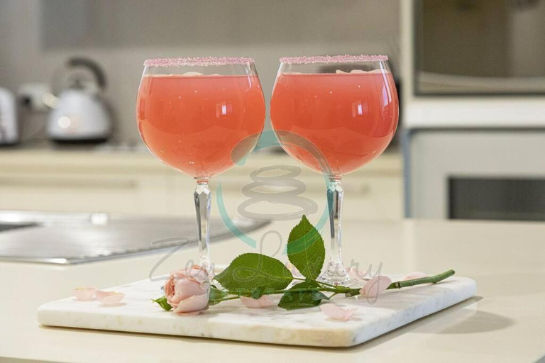 Food & Drinks, Zen Ocean Charm 3BR Luxury W/front Apt Pool + BBQ, Darwin